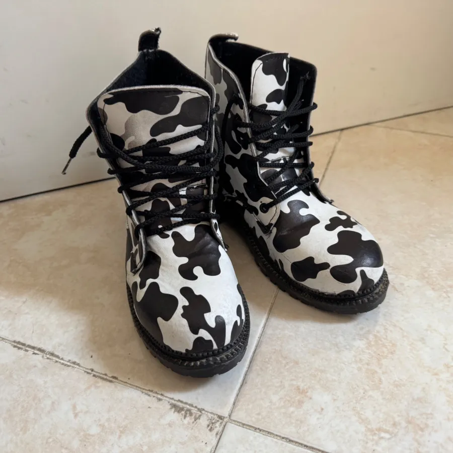 نیم بوت طرح گاوی 38