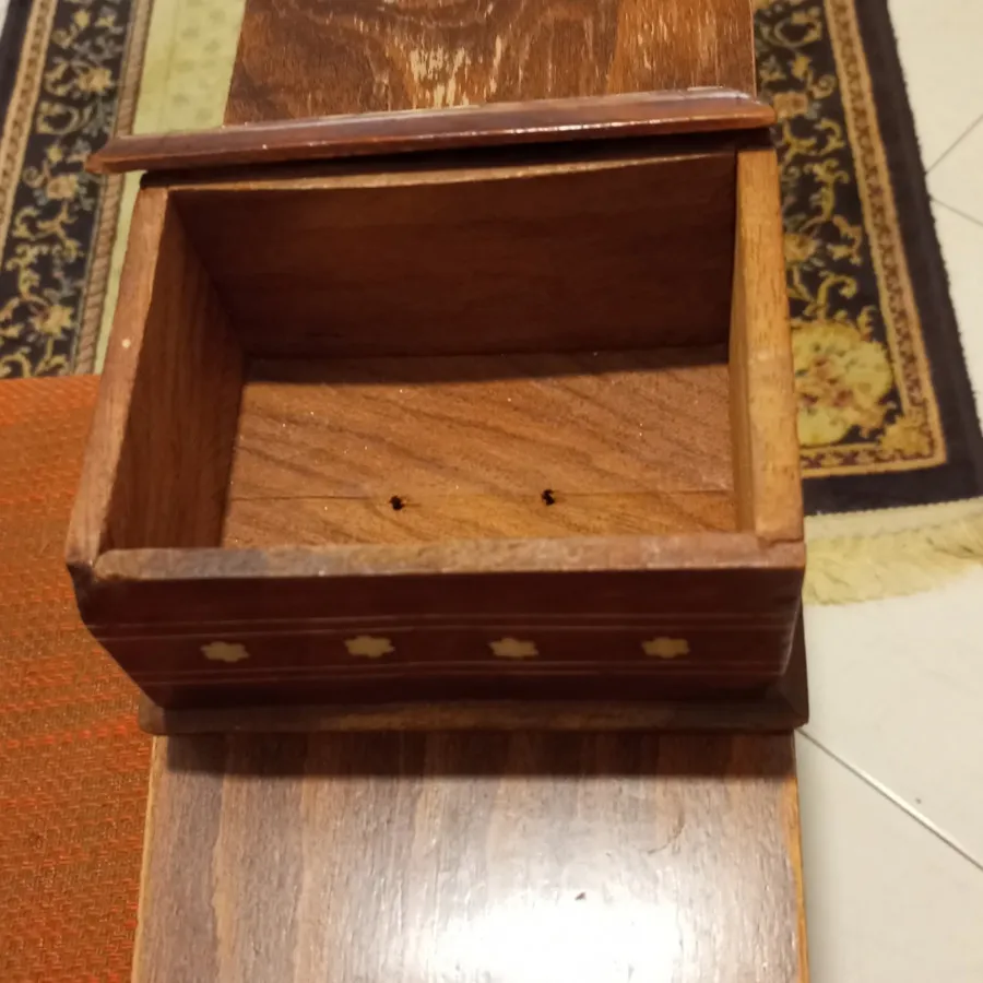 جعبه منبت قدیمی و آنتیک