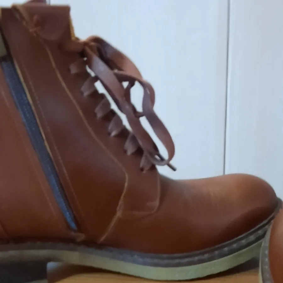 نیم بوت چرم