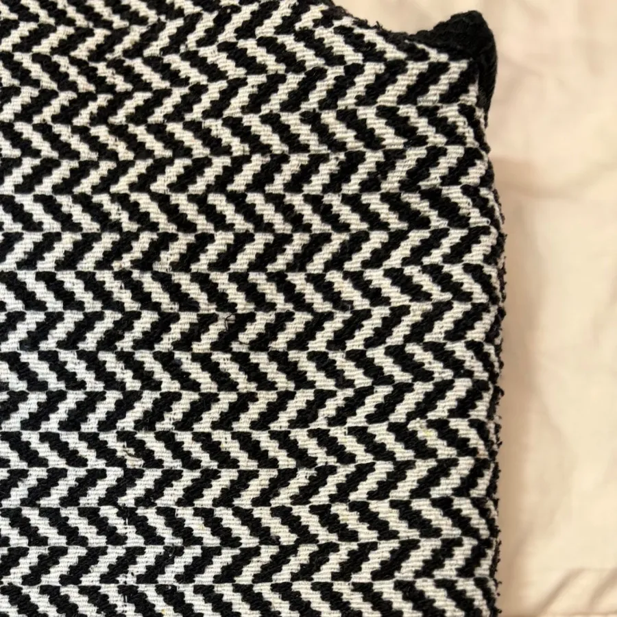 وست مشکی سفید