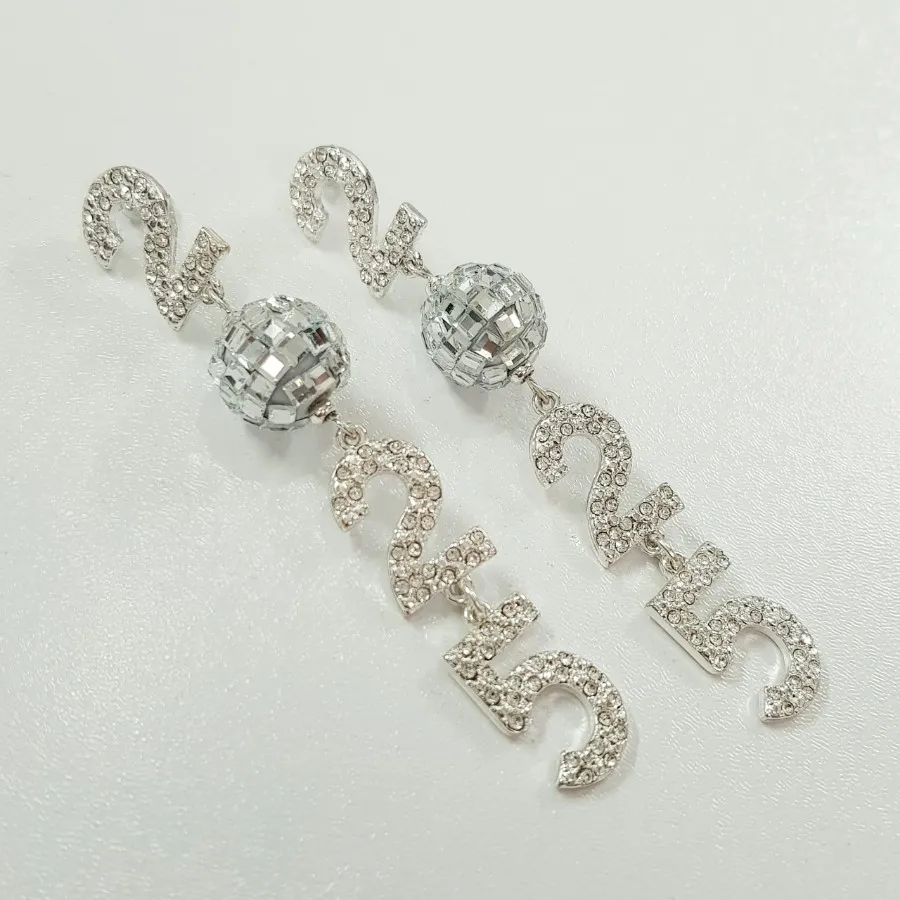 گوشواره نقره ای تمام نگین