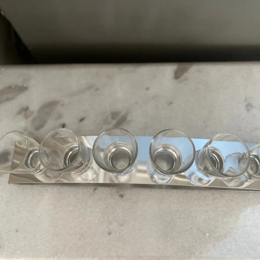 6 عدد پیک وی ام اف