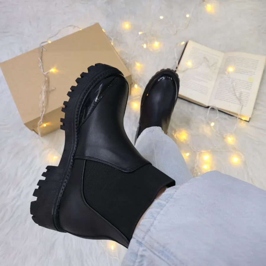 بوت مدل مادام