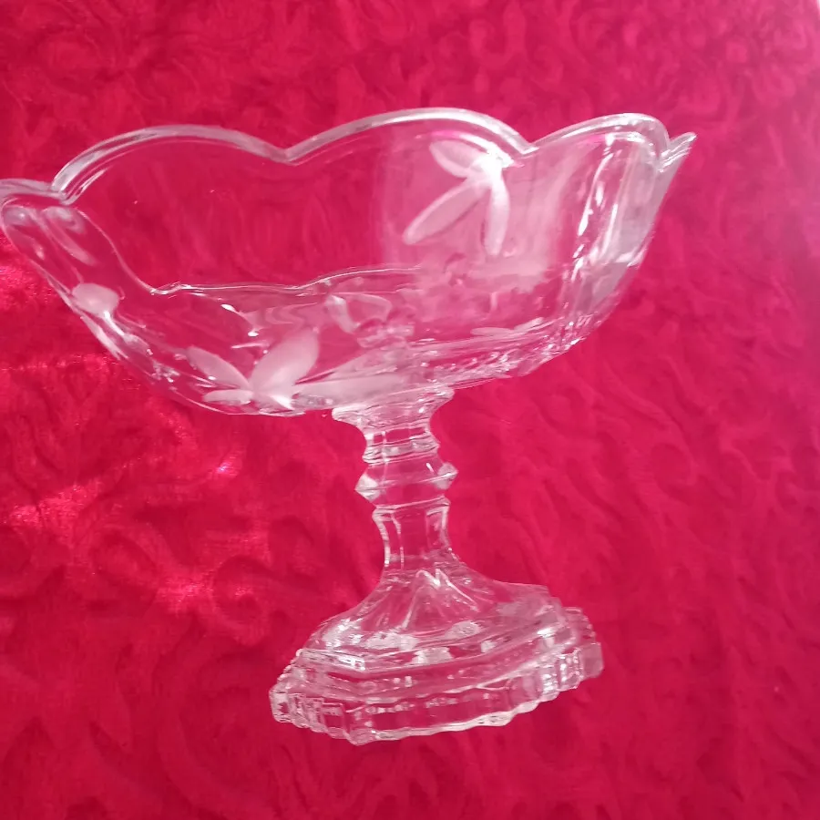 شکلات یا شیرینی خوری