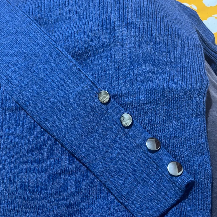 بافت آستین سه دکمه آبی