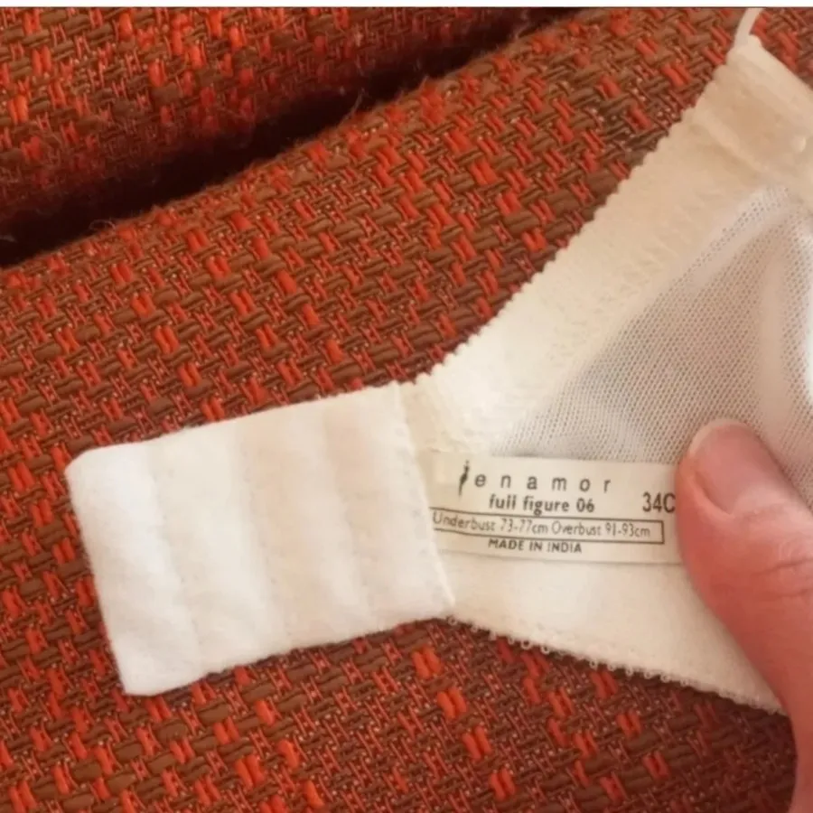 سوتین دانتل