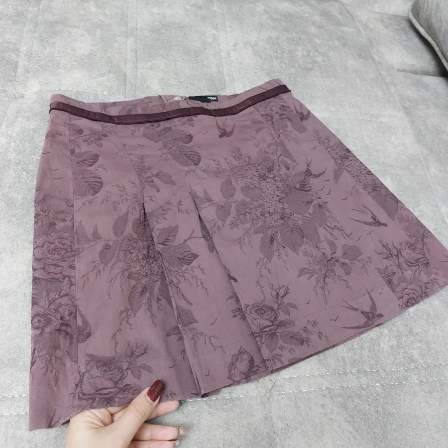 دامن مارک اچ ان  ام