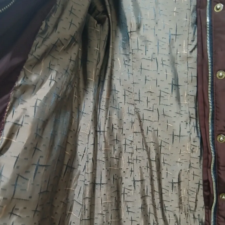 کاپشن زرشکی