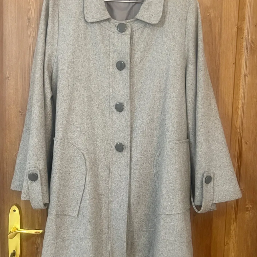 پالتو طوسی سایز 46-48