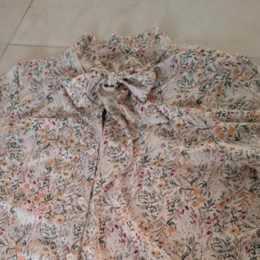 شومیز یقه کرواتی