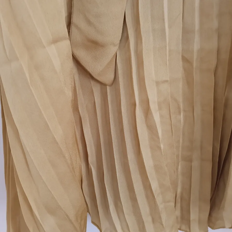 پیراهن  پلیسه