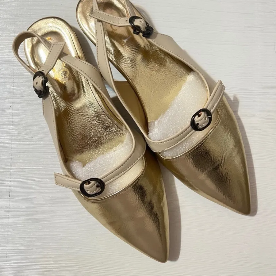 کفش طلایی تخت