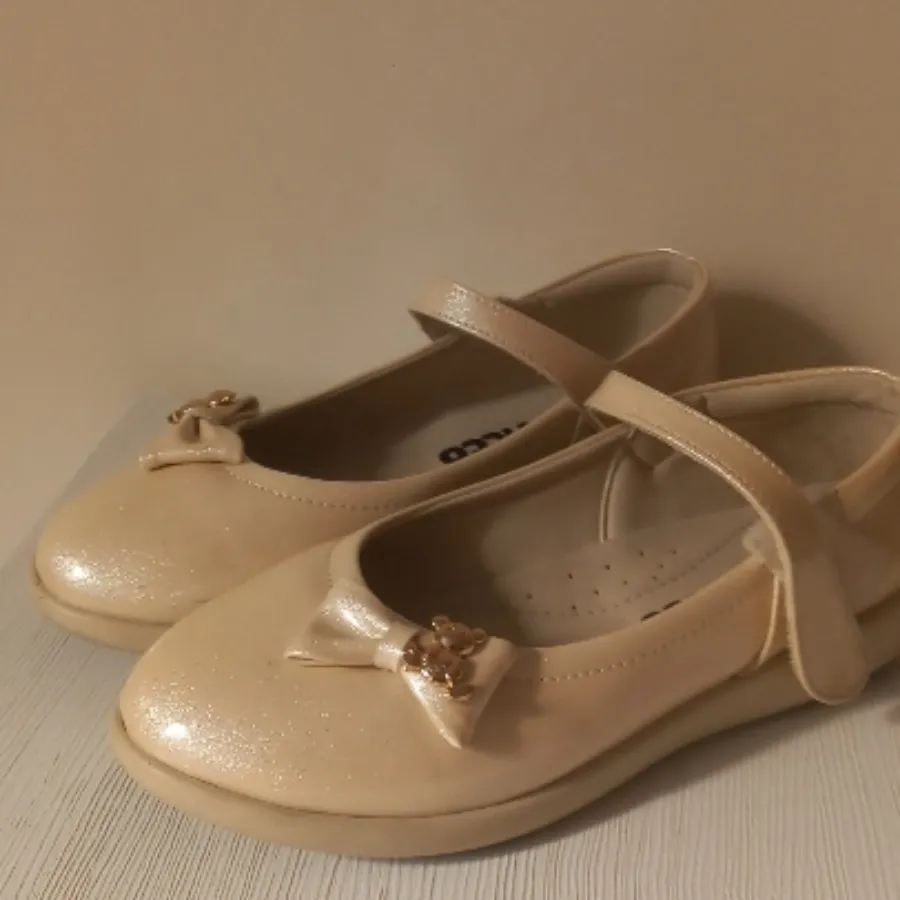 کفش  بچگانه