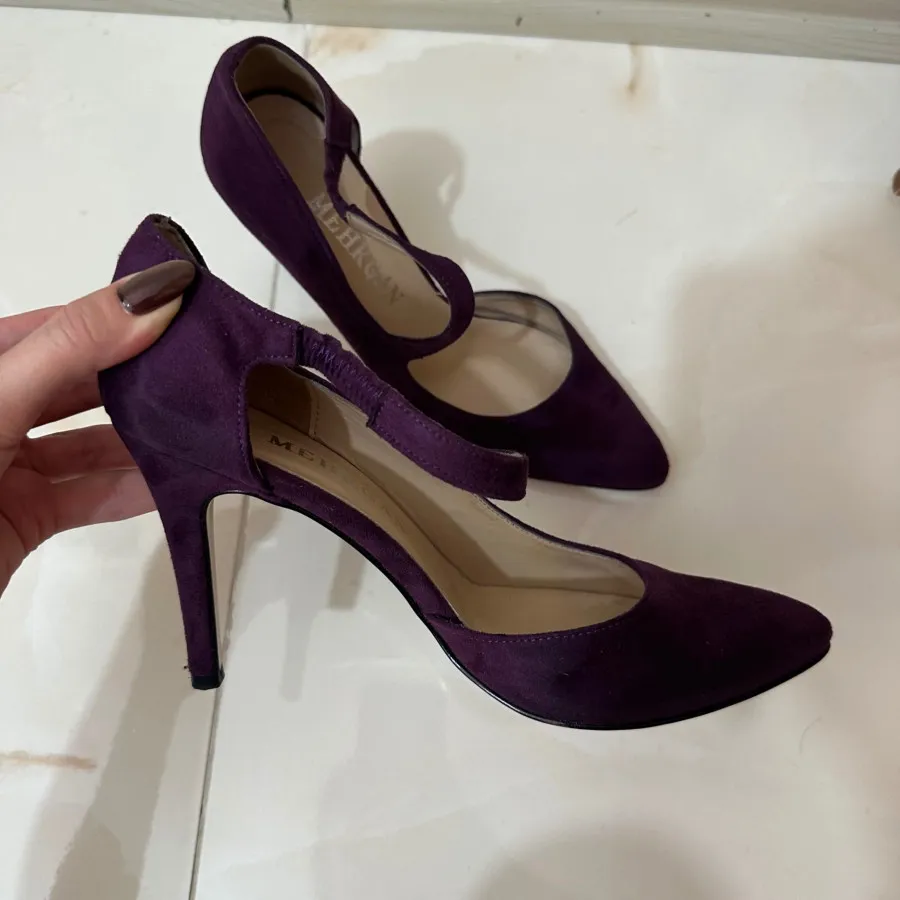 کفش پاشنه بلند