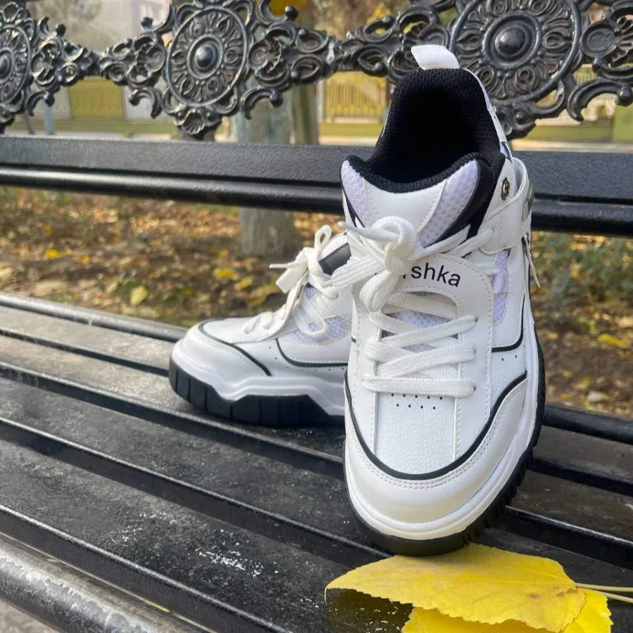 کفش زنانه روزمره برشکا