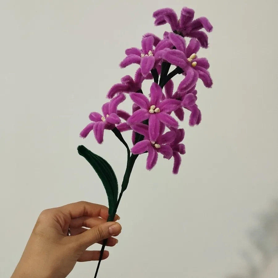 شاخه گل سنبل