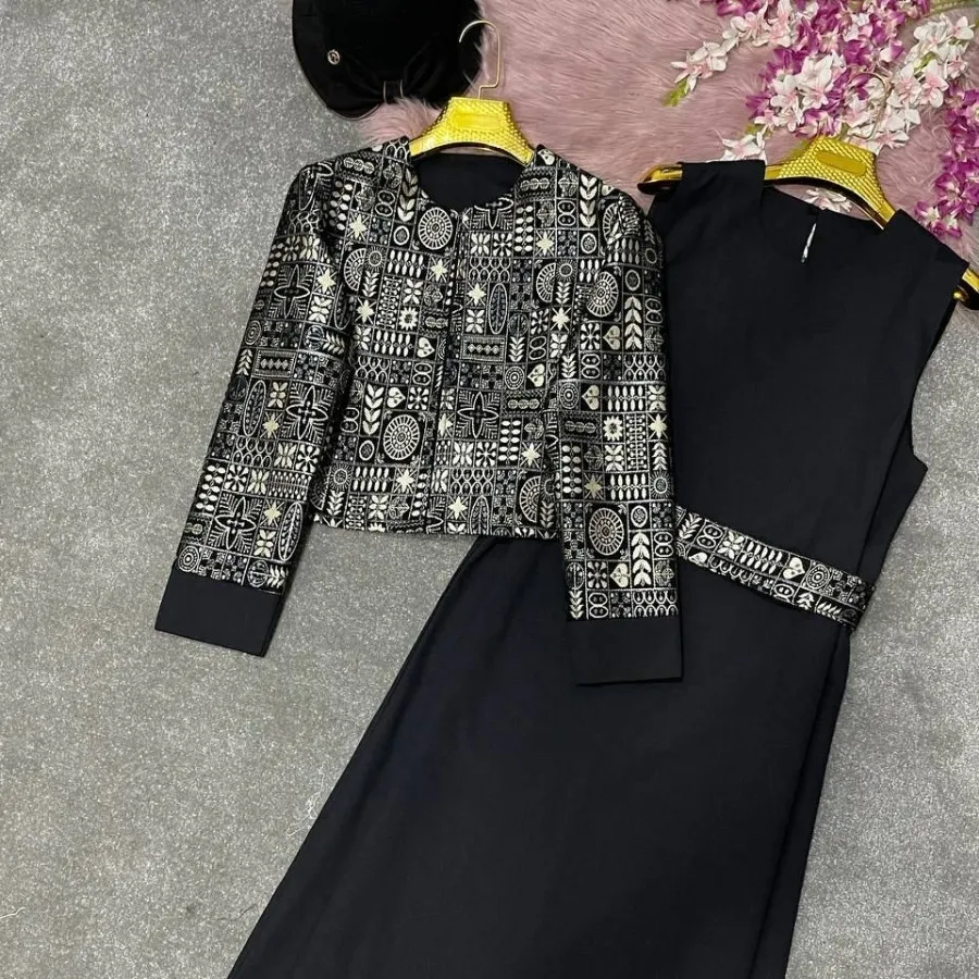 ست کت و سارافون هما