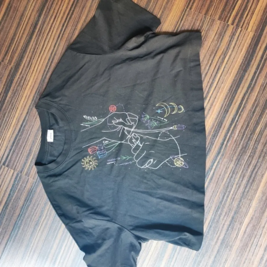 تی شرت نیم تنه