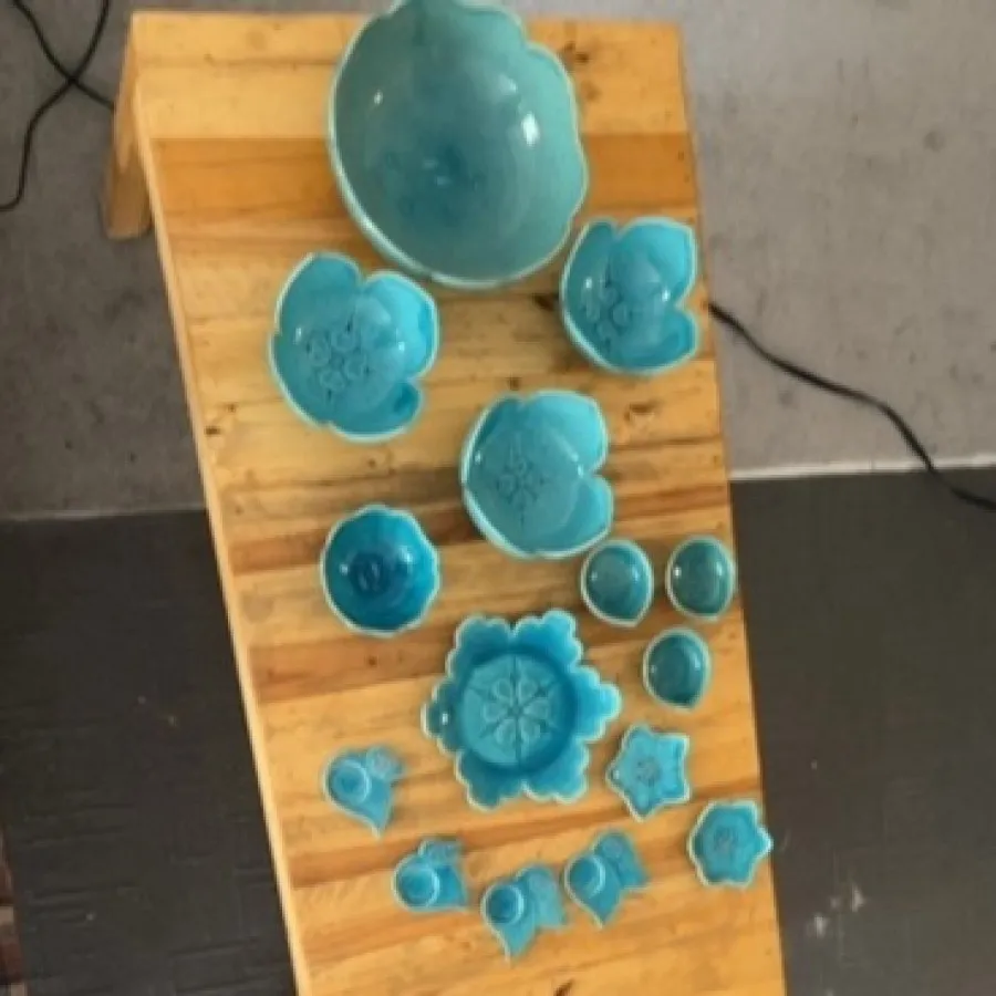 15 تکه ظروف سفالی