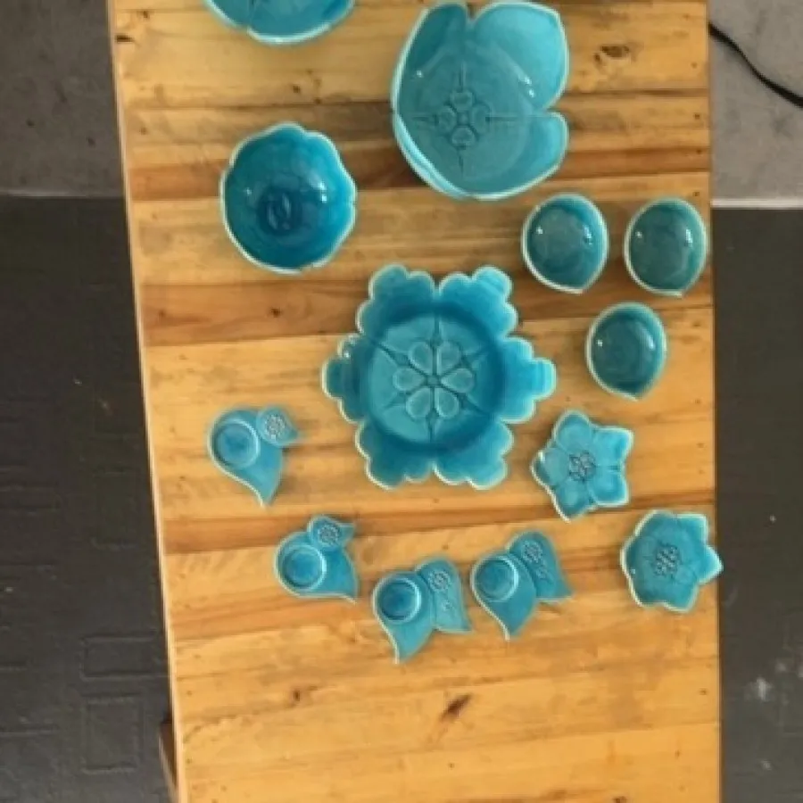 15 تکه ظروف سفالی