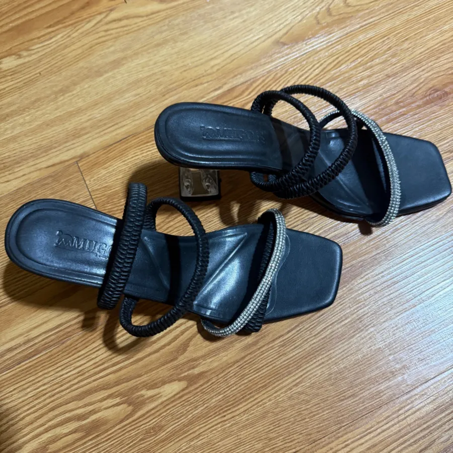 کفش مشکی در حد نو