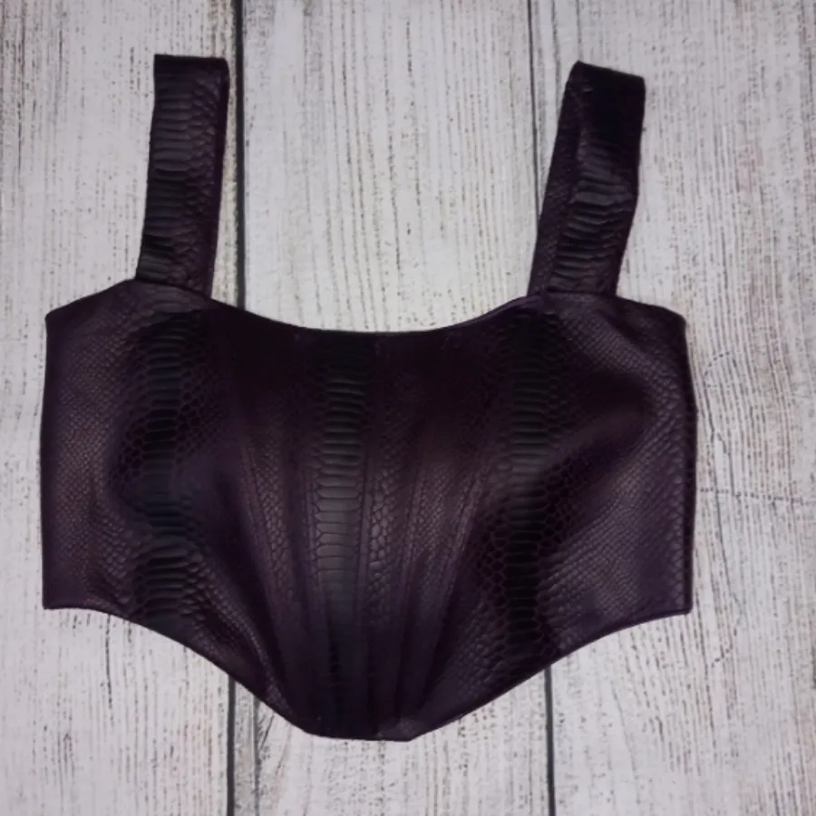 تاپ چرم فنر دوزی