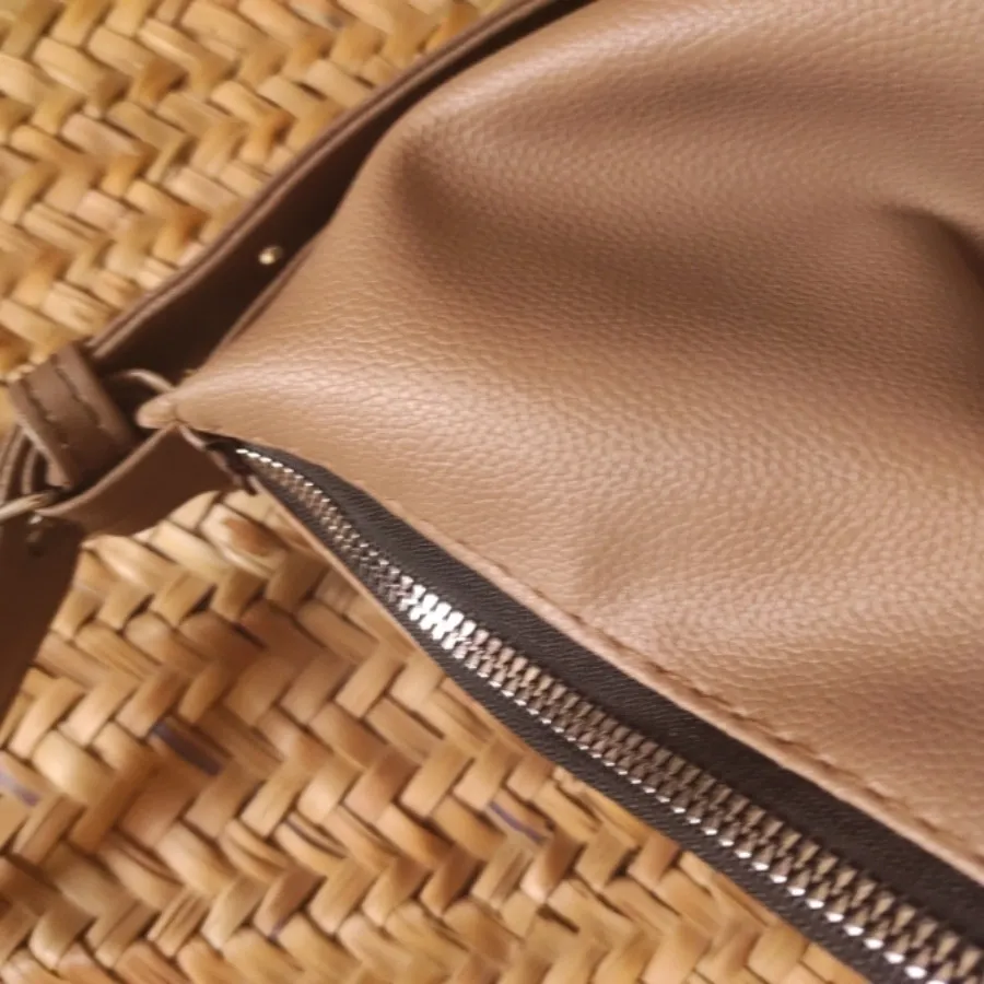 کیف بزرگ لش