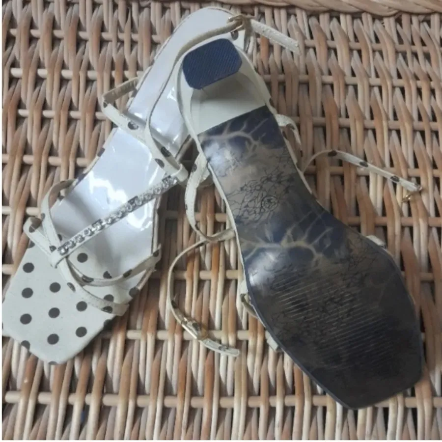 صندل پاشنه دار