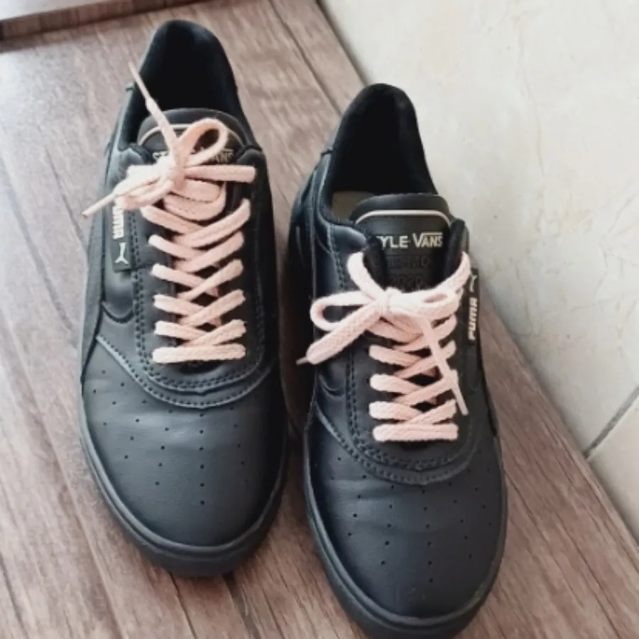 کتانی مارک Puma سایز 38