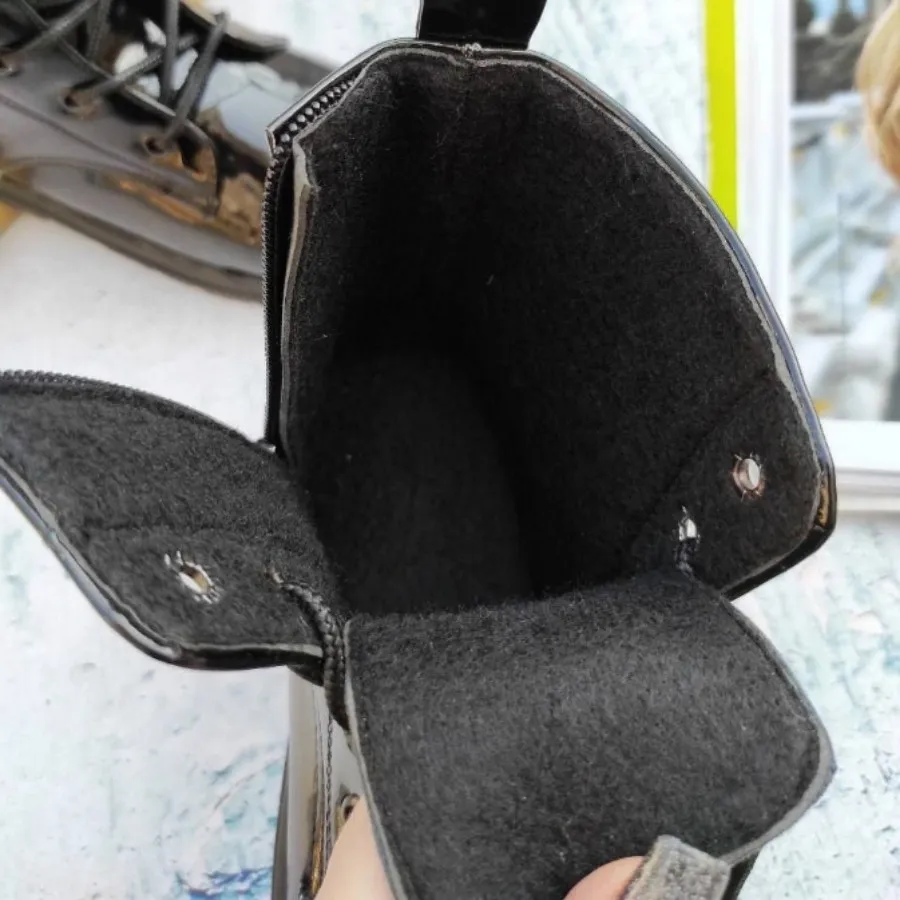 بوت ساده و میکی موس ورنی