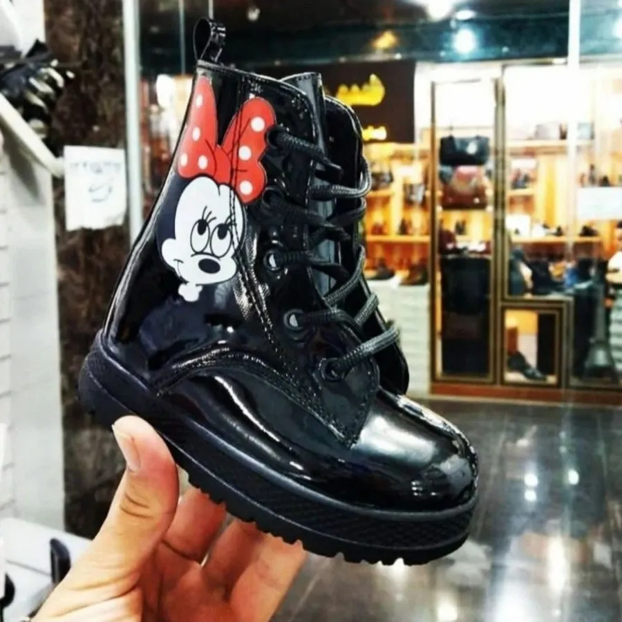 بوت میکی داخل کرک .ورنی