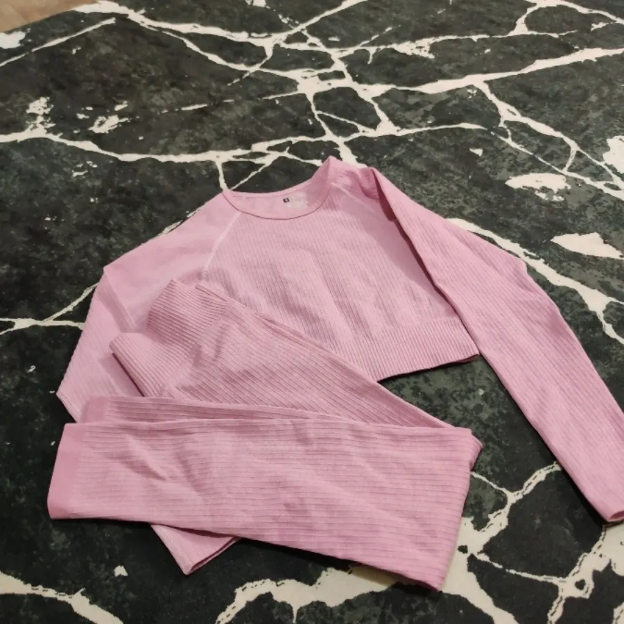 ست کراپ و شلوار ترک کشی