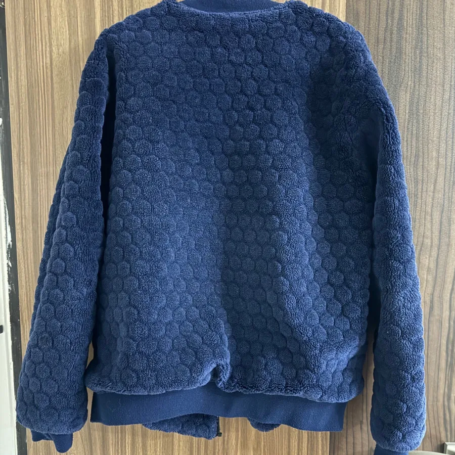 کاپشن سرمه ای