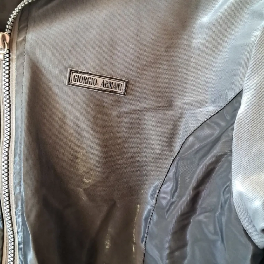 کاپشنت برند آرمانی