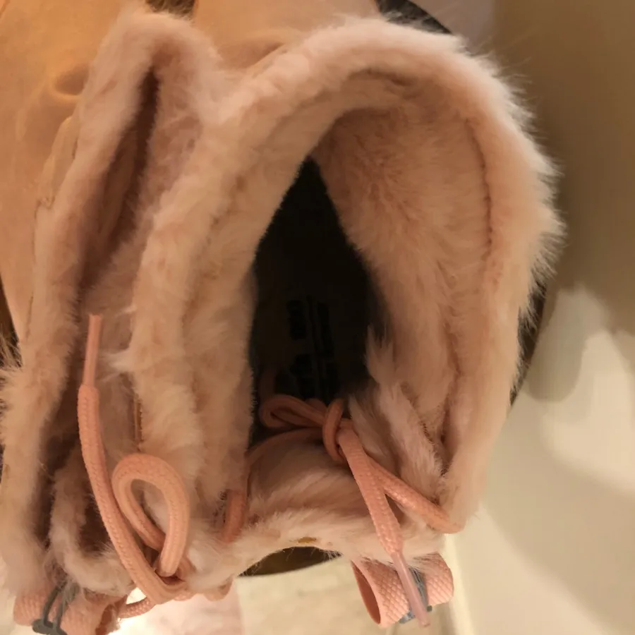 نیم بوت صورتی عروسکی