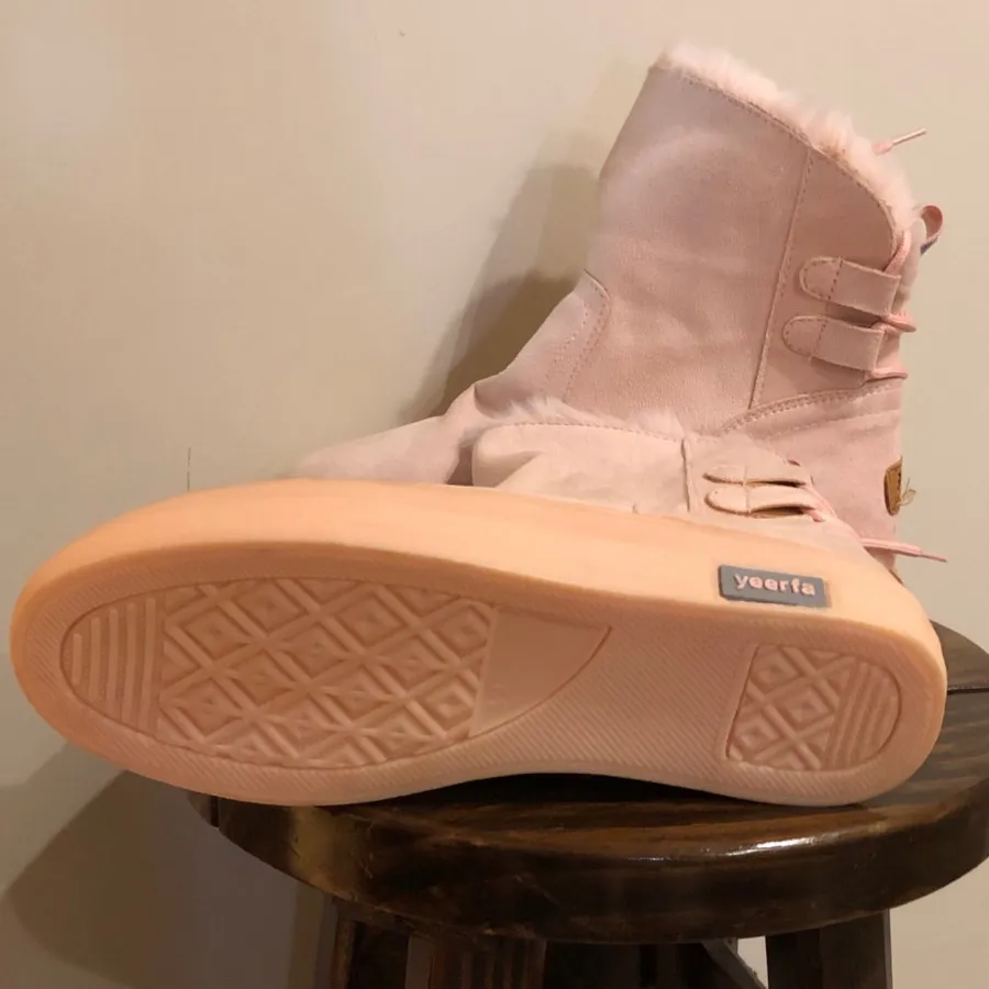 نیم بوت صورتی عروسکی