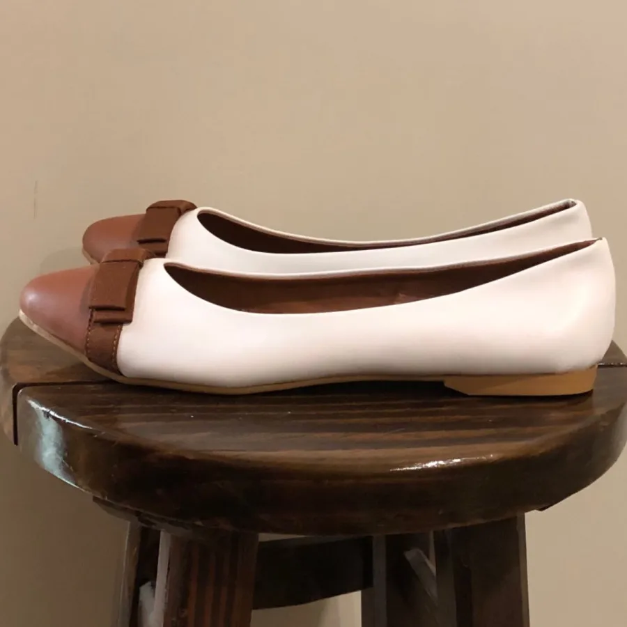 کفش ترک سفید و قهوه ای