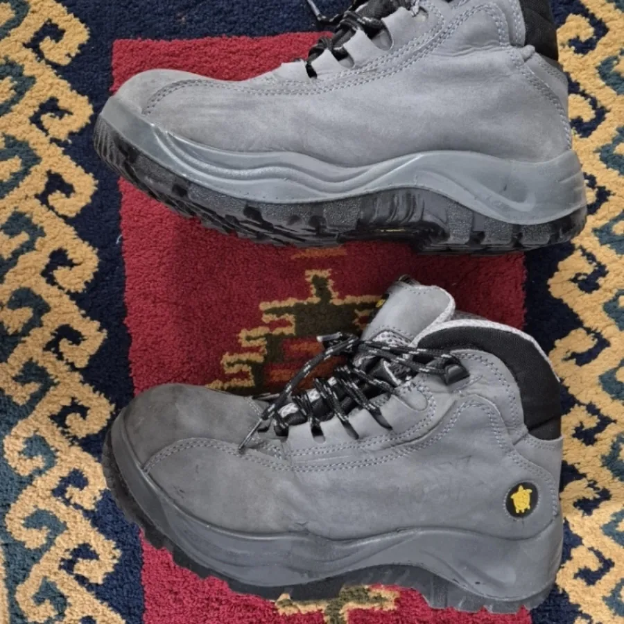 بوت چرم ضد آب