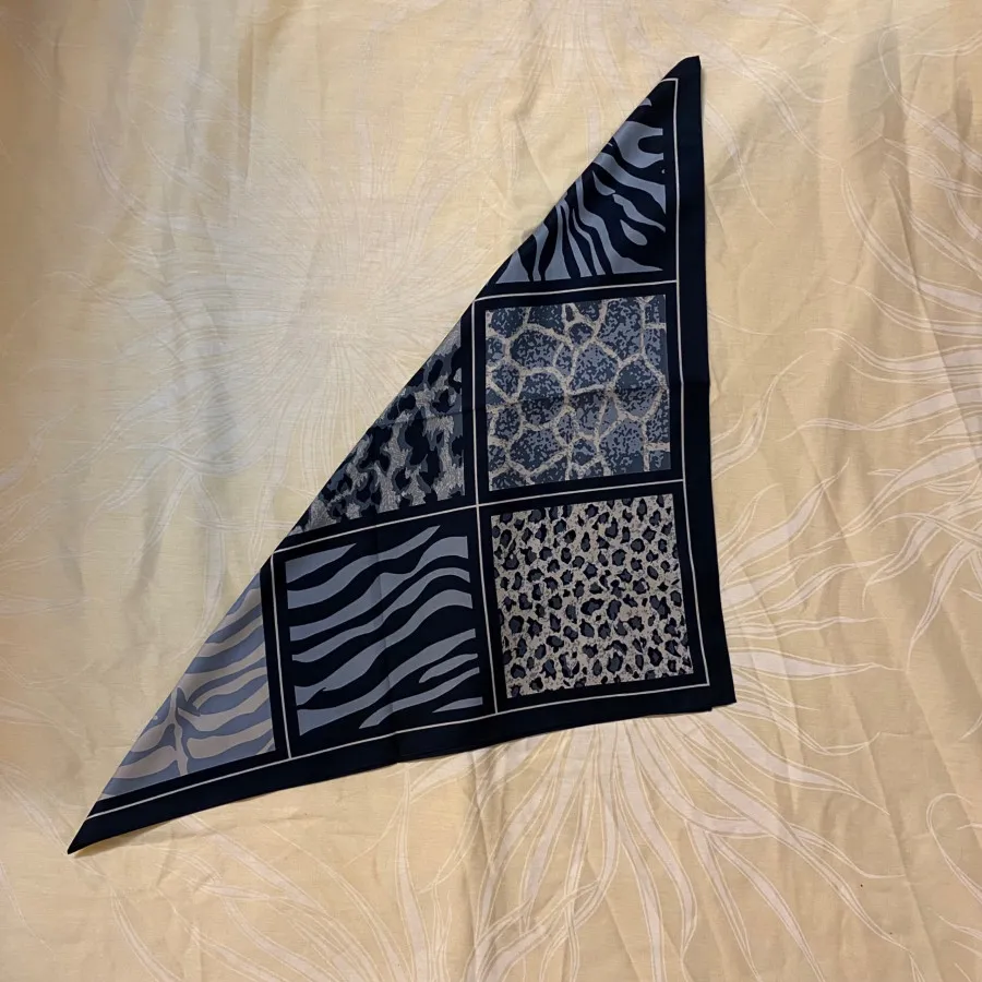 مینی اسکارف پلنگی