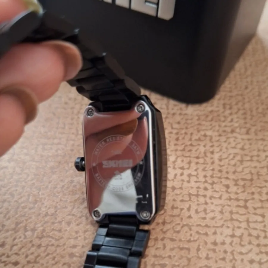 ساعت مچی اسکمی