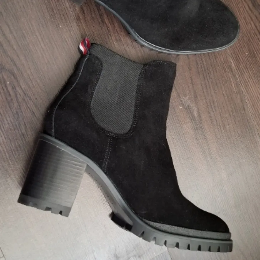 کفش برند تامی