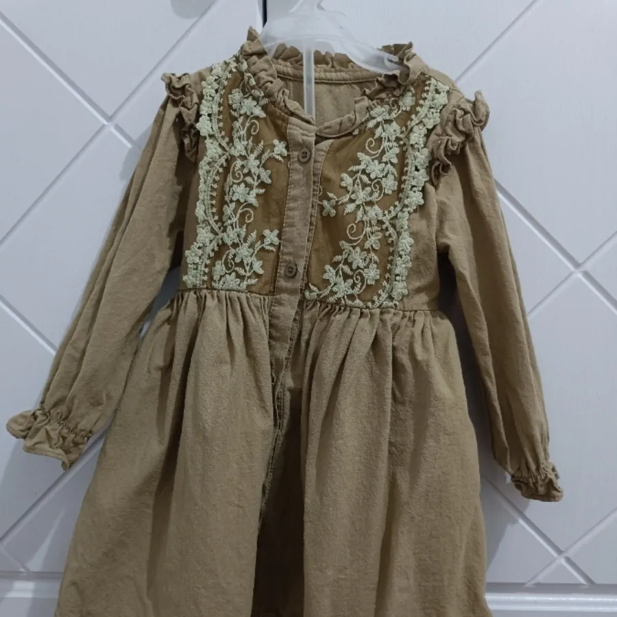 پیراهن دخترانه