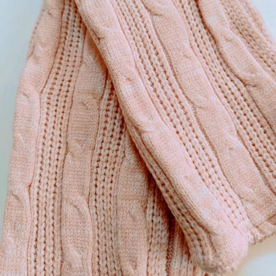 شال گردن صورتی