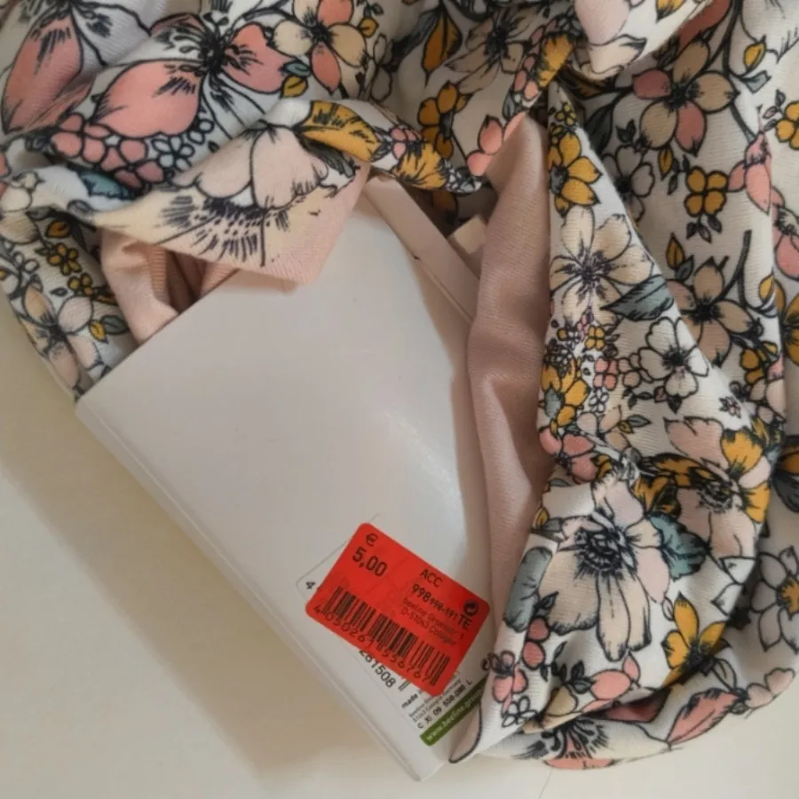 شال گردن صورتی