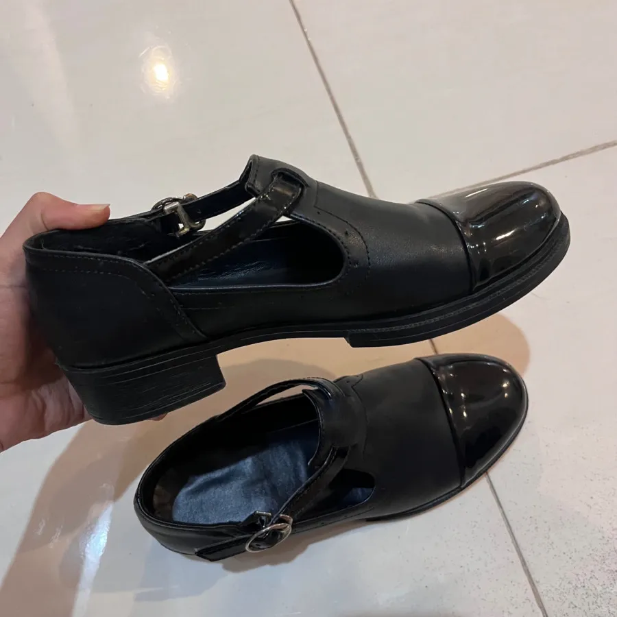 کفش همه کاره