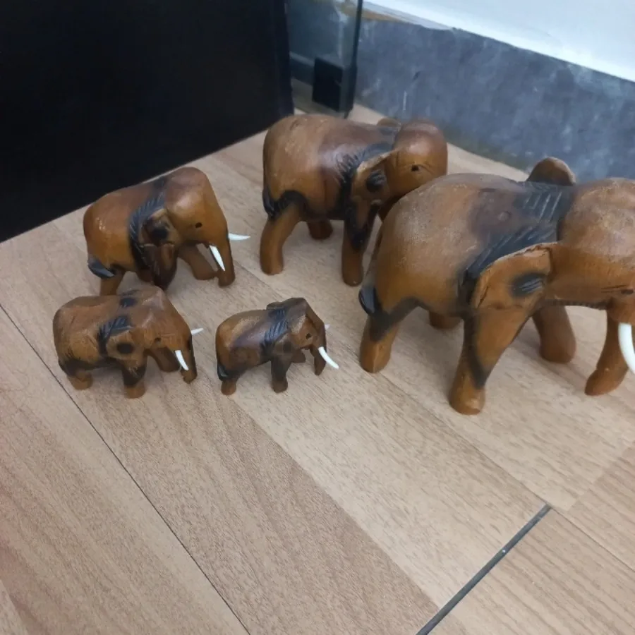 فیل چوبی هندی