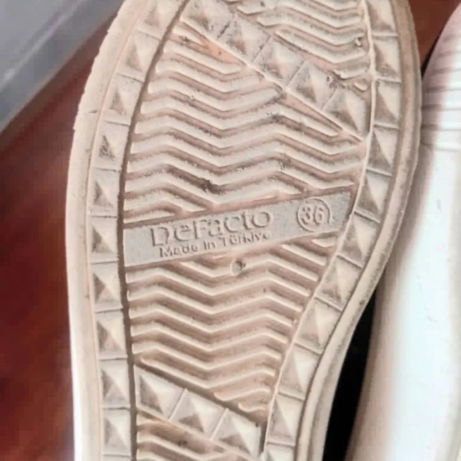 کتانی ونس Defacto