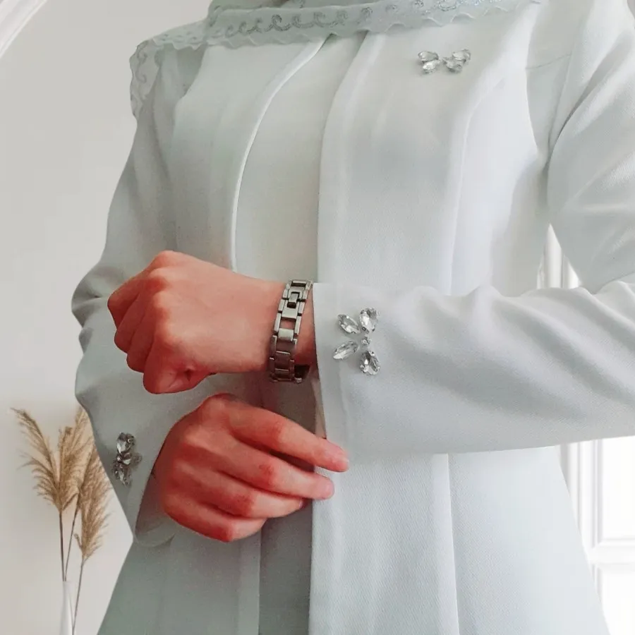 کت جواهردوزی