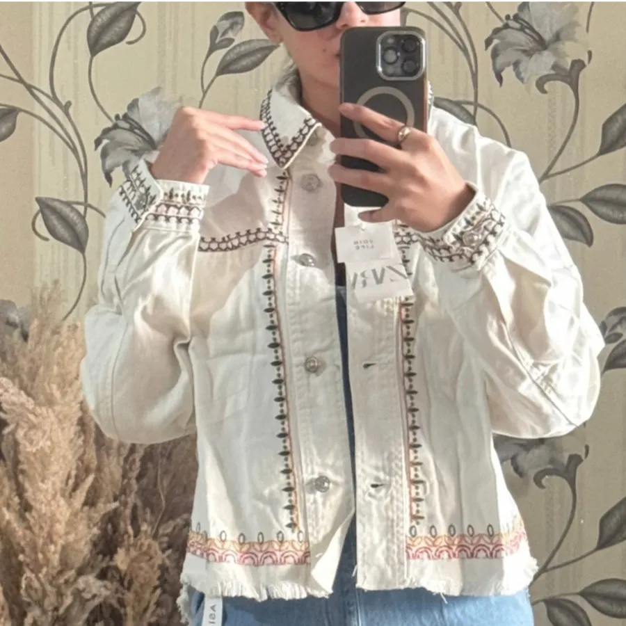 کت جین زارا