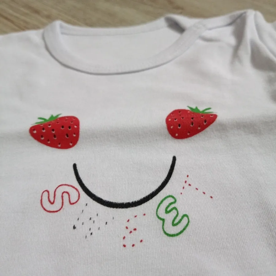 بادی توت فرنگی